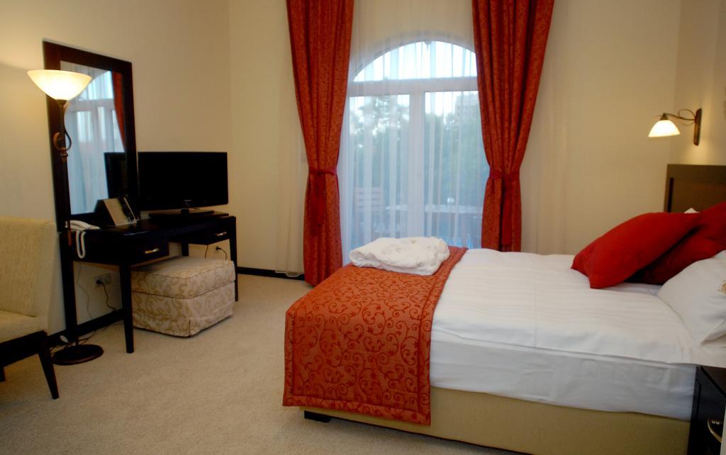 Hotel Aurum Hajdúszoboszló 외부 사진